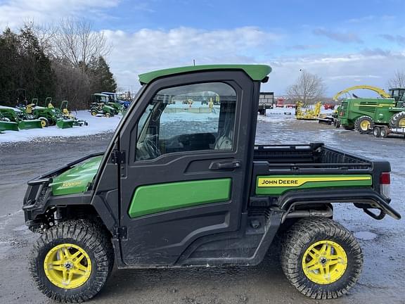 Image of John Deere XUV 835R Primary image