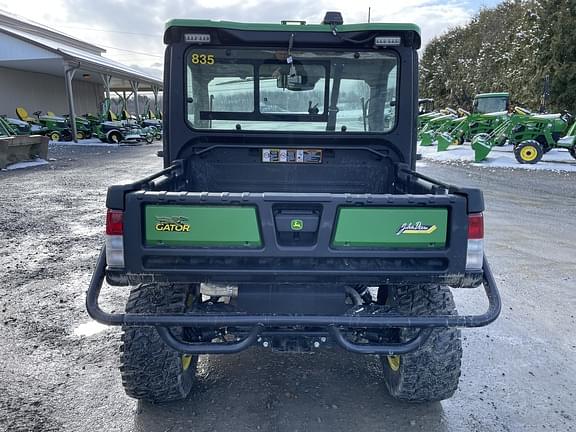 Image of John Deere XUV 835R equipment image 3