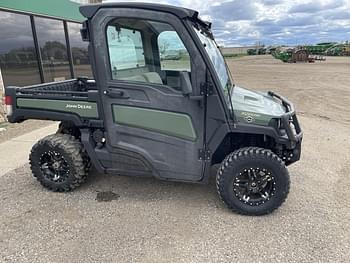 2021 John Deere XUV 835R Equipment Image0