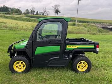 Main image John Deere XUV 835R