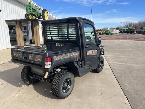 Image of John Deere XUV 835R equipment image 4