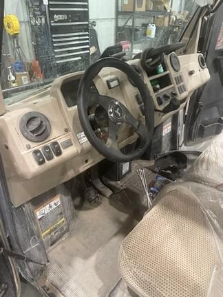 Image of John Deere XUV 835R equipment image 2