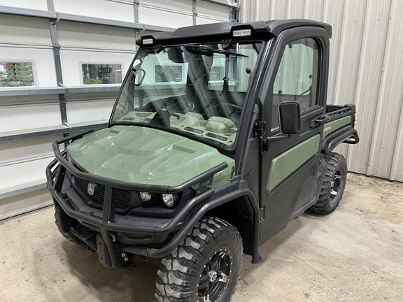 Main image John Deere XUV 835R