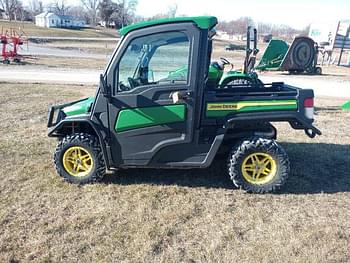 2021 John Deere XUV 835R Equipment Image0