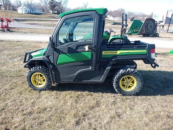 Image of John Deere XUV 835R Primary image