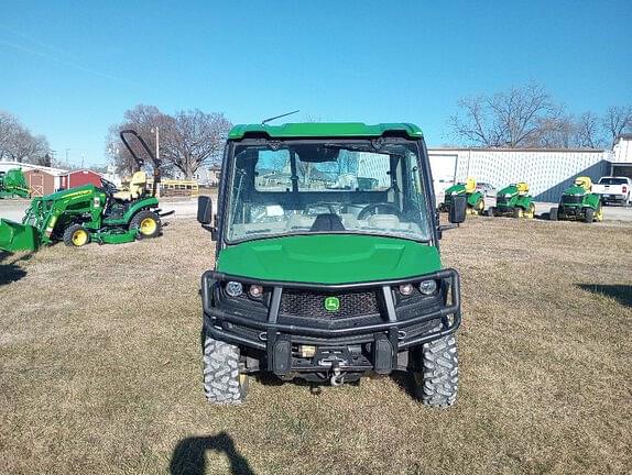 Image of John Deere XUV 835R equipment image 1