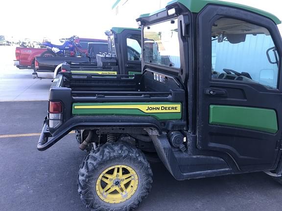Image of John Deere XUV 835R equipment image 3