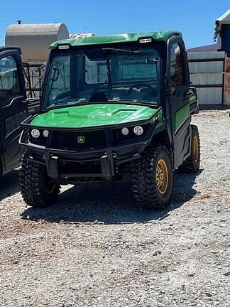 Image of John Deere XUV 835R equipment image 1