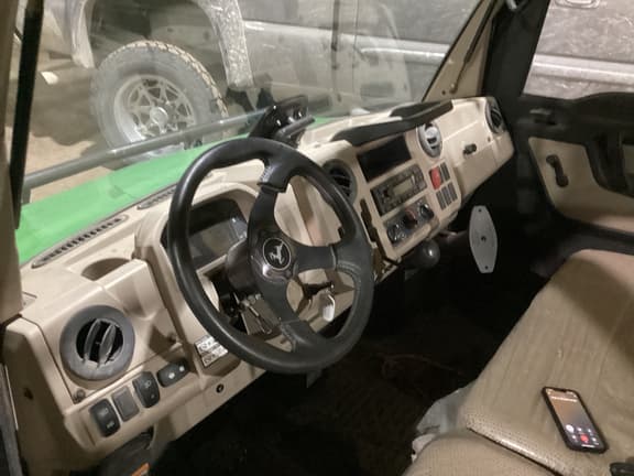 Image of John Deere XUV 835R equipment image 1