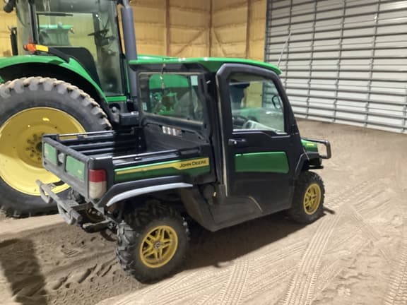 Image of John Deere XUV 835R Primary image
