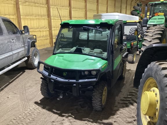 Image of John Deere XUV 835R equipment image 4