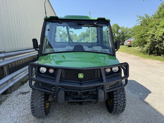 Image of John Deere XUV 835R equipment image 2