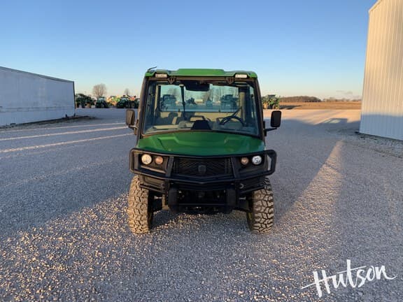 Image of John Deere XUV 835R equipment image 1