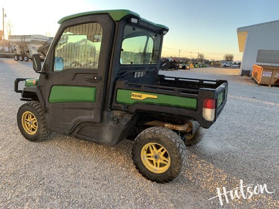 Image of John Deere XUV 835R equipment image 4