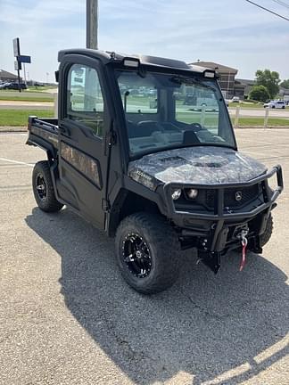 Image of John Deere XUV 835R equipment image 4