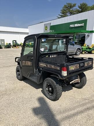 Image of John Deere XUV 835R equipment image 1