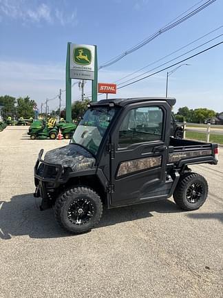 Image of John Deere XUV 835R Primary image