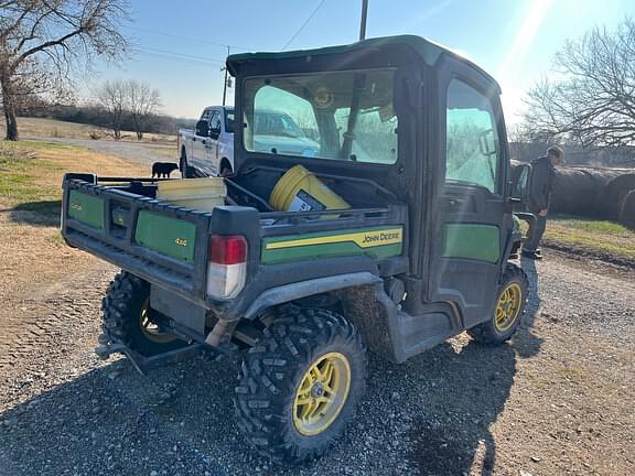 Image of John Deere XUV 835R equipment image 3