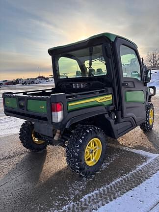 Image of John Deere XUV 835R equipment image 1