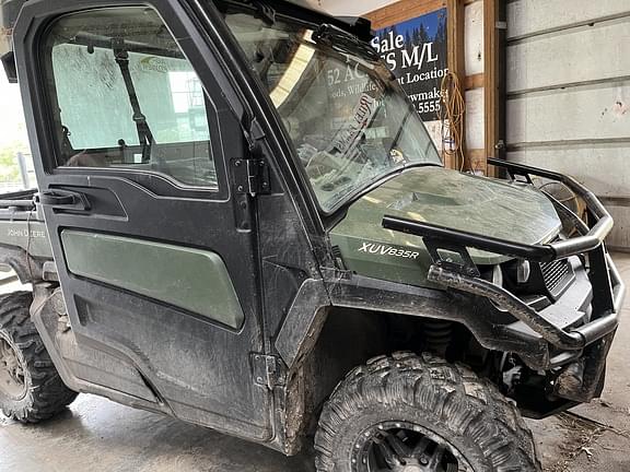 Image of John Deere XUV 835R Primary image