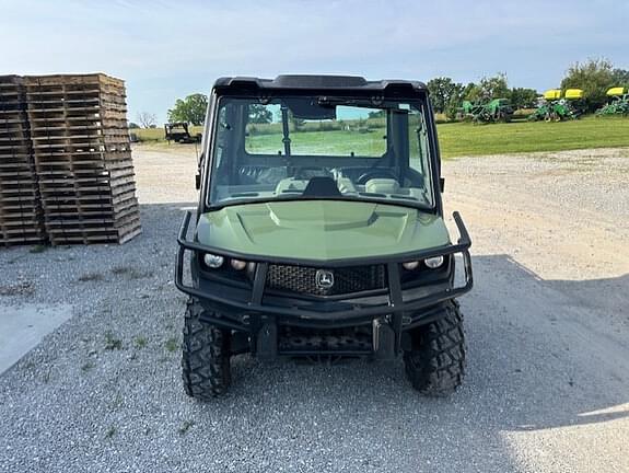 Image of John Deere XUV 835R equipment image 1