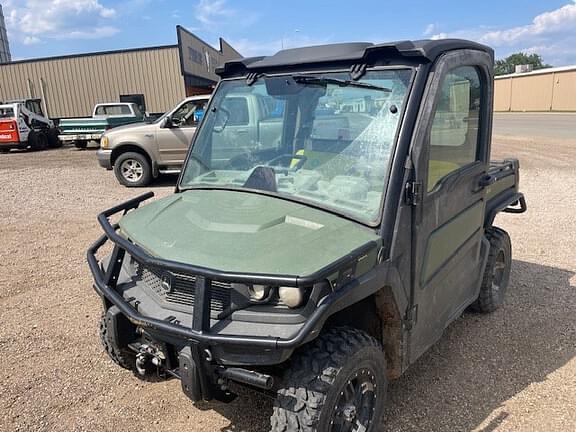 Image of John Deere XUV 835R equipment image 3