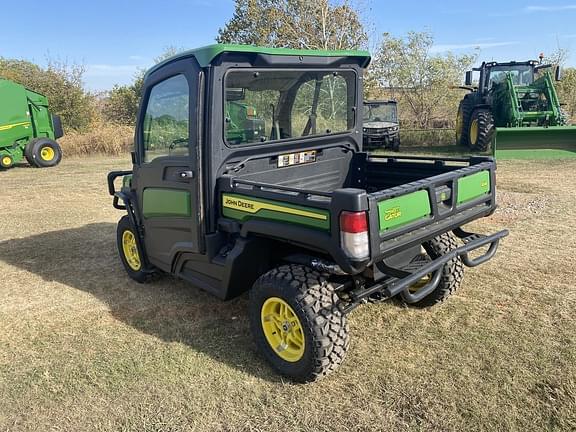 Image of John Deere XUV 835R equipment image 4