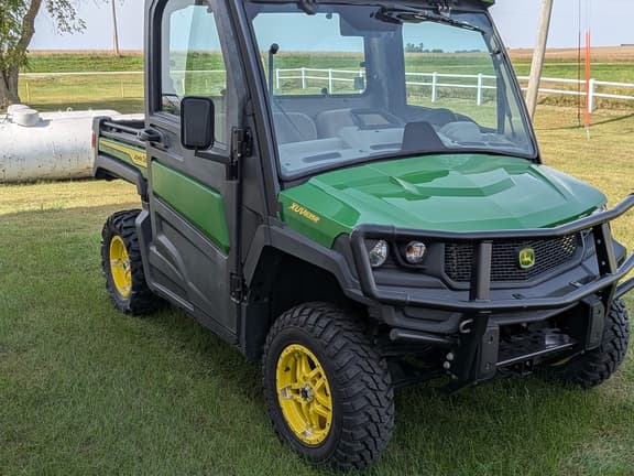 Image of John Deere XUV 835R equipment image 2