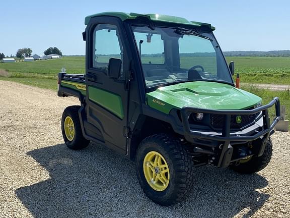Image of John Deere XUV 835R equipment image 2
