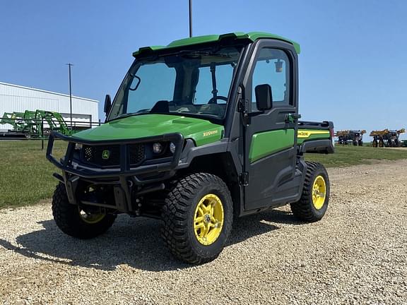 Image of John Deere XUV 835R Primary image