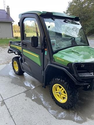 Image of John Deere XUV 835R equipment image 4