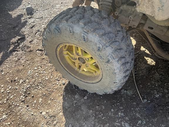 Image of John Deere XUV 835R equipment image 2