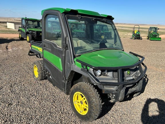 2021 John Deere XUV 835R Equipment Image0