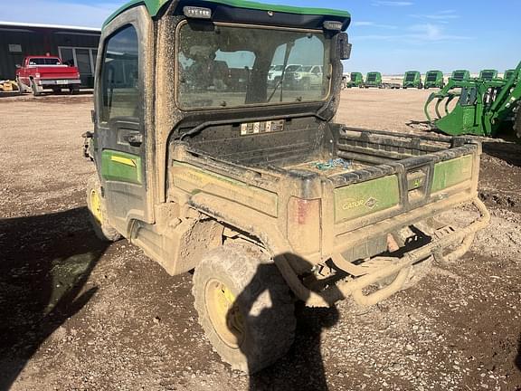 Image of John Deere XUV 835R equipment image 4