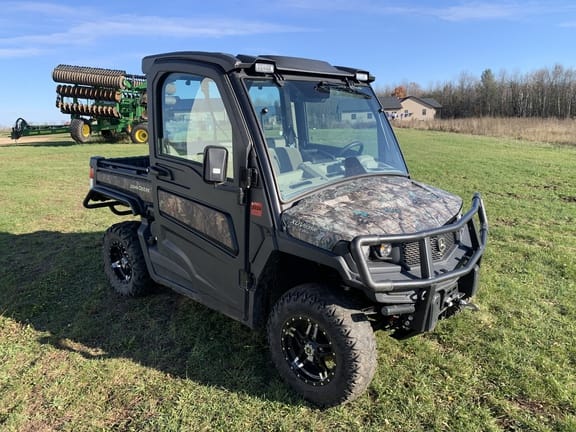 Main image John Deere XUV 835R