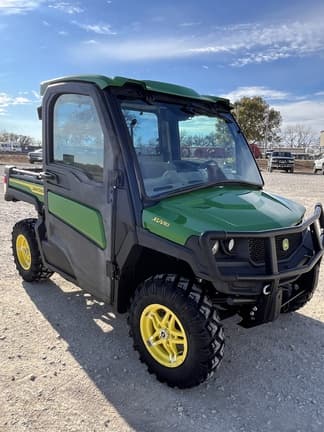 Image of John Deere XUV 835R equipment image 4