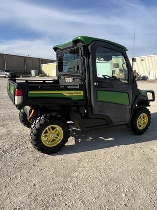 Image of John Deere XUV 835R equipment image 3