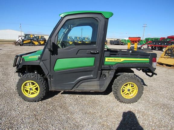 Image of John Deere XUV 835R equipment image 1