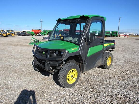 Image of John Deere XUV 835R Primary image