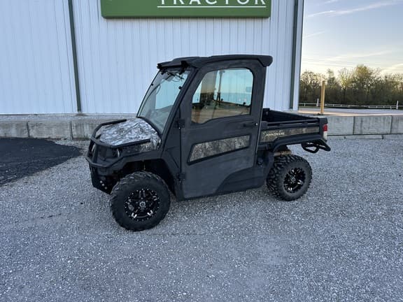 Image of John Deere XUV 835R equipment image 2