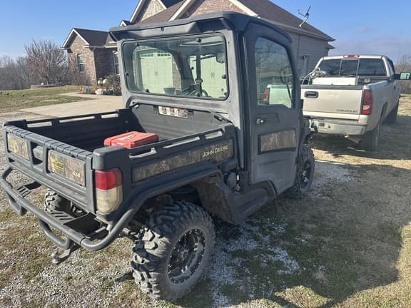Image of John Deere XUV 835R equipment image 4