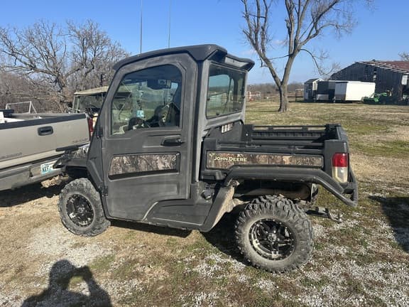Image of John Deere XUV 835R equipment image 2