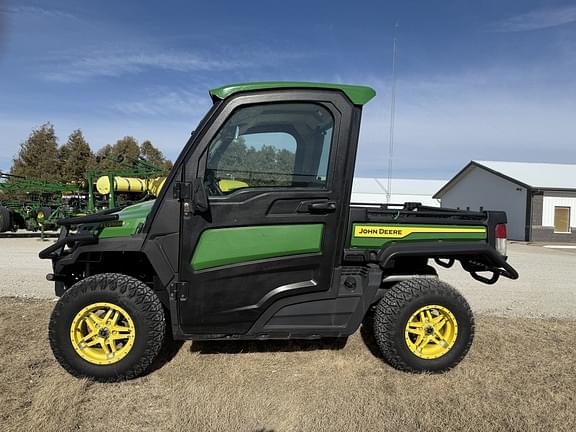 Image of John Deere XUV 835R equipment image 1