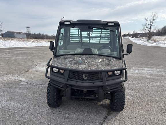 Image of John Deere XUV 835R equipment image 4