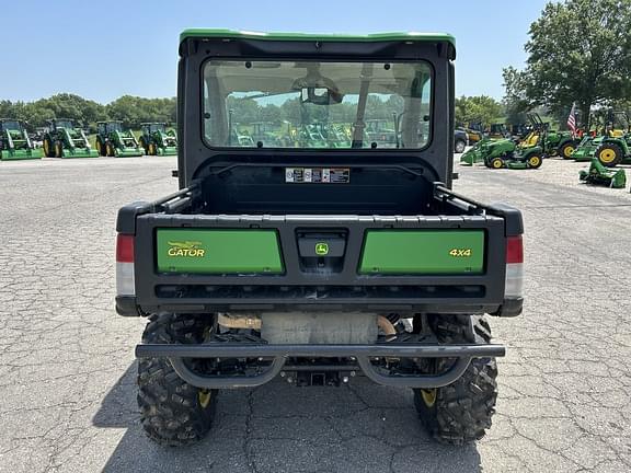 Image of John Deere XUV 835R equipment image 3