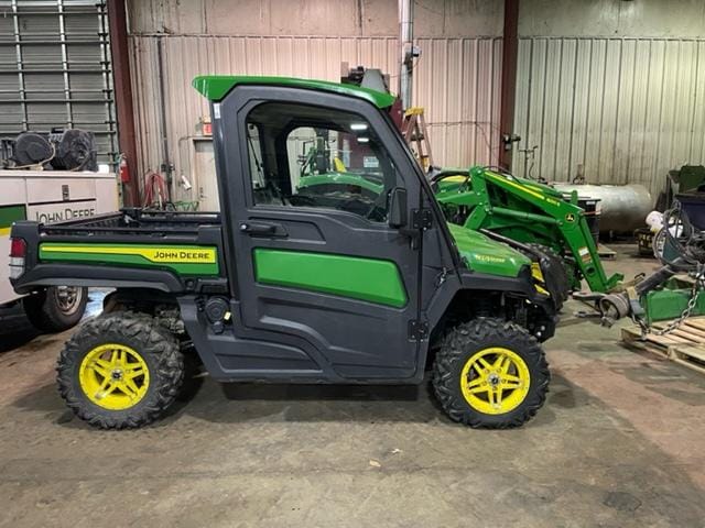 Main image John Deere XUV 835R