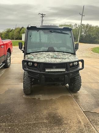 Image of John Deere XUV 835R equipment image 1