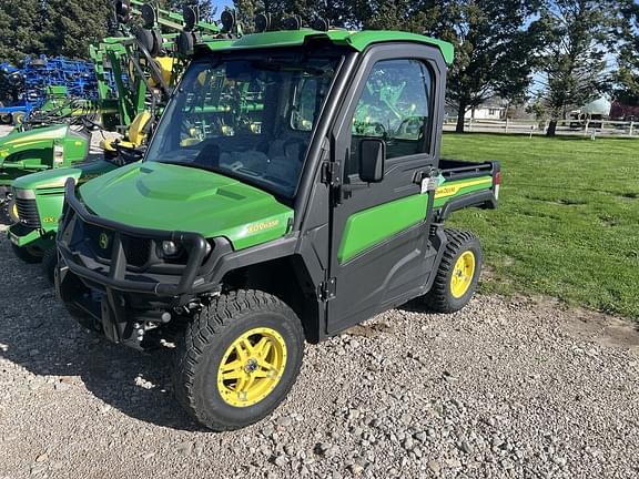 Image of John Deere XUV 835R Primary image