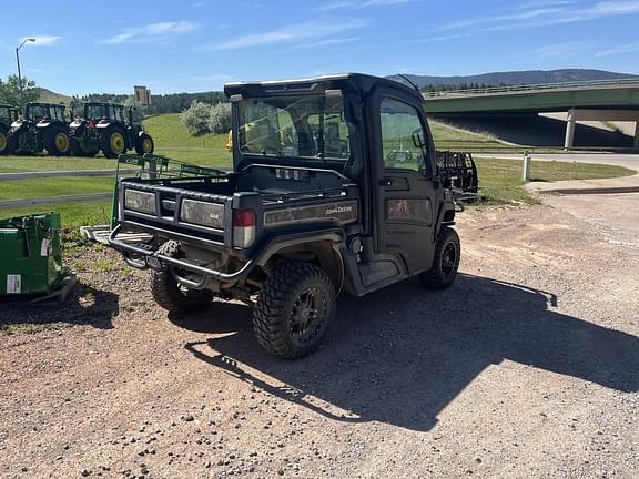 Image of John Deere XUV 835R equipment image 3