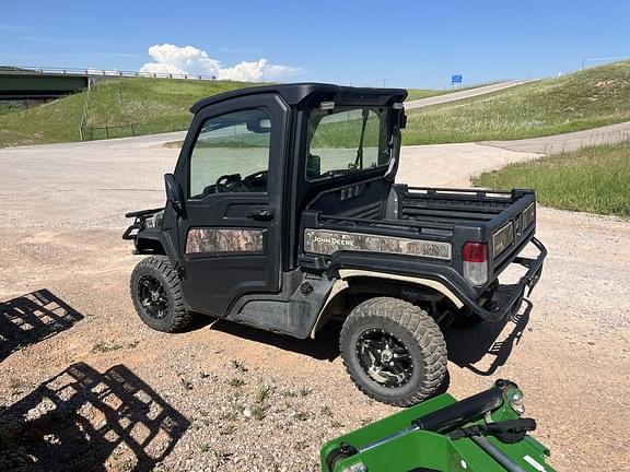 Image of John Deere XUV 835R equipment image 2